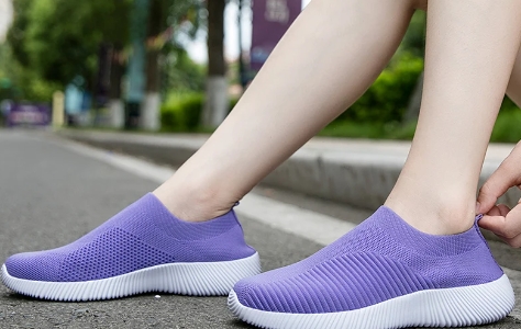 womens slip on casual sneakers